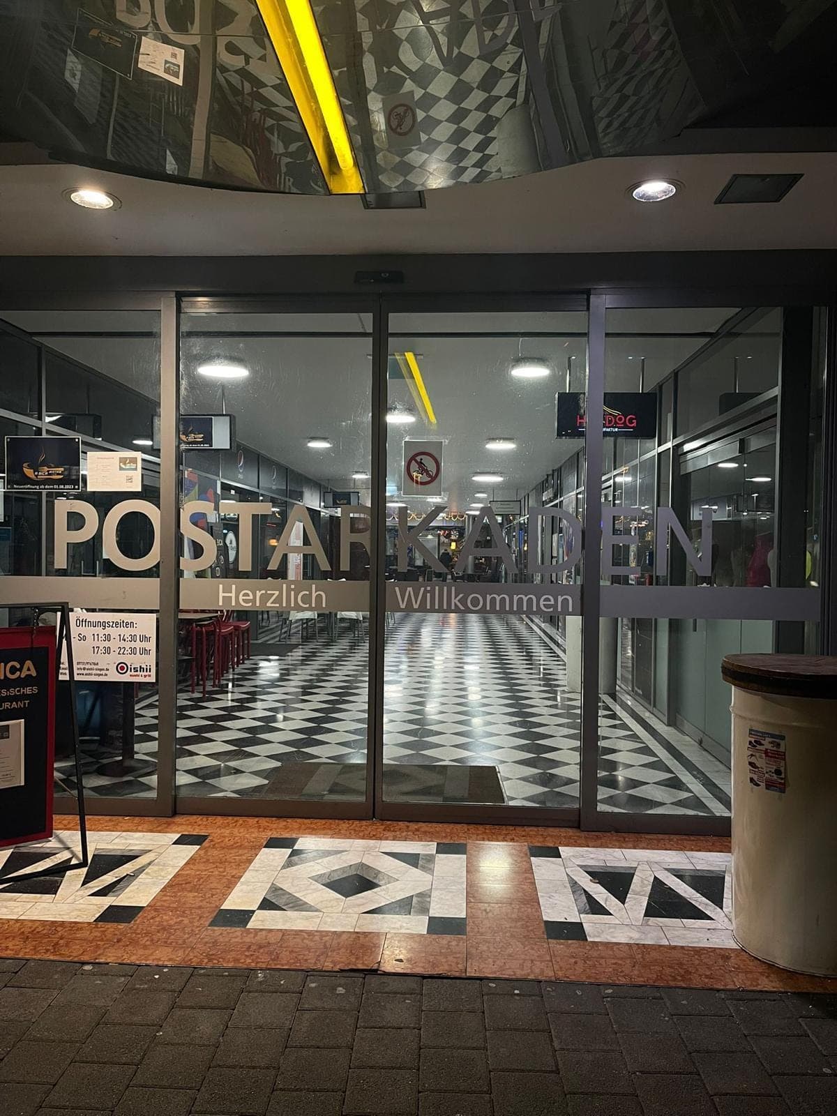 Lederarbeiten Postarkade